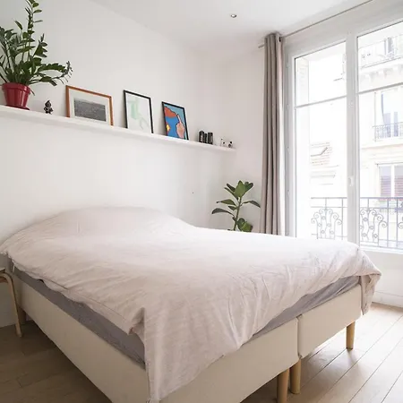 Lovely Nest Near Montmartre Paris