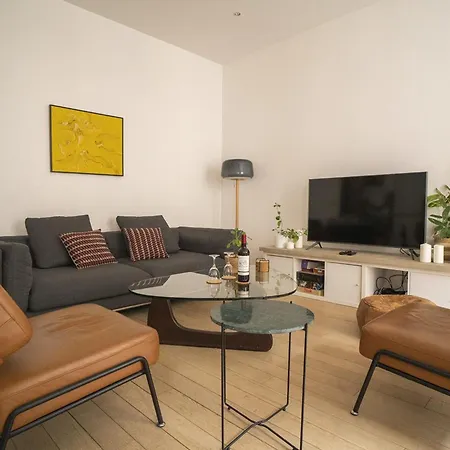 Lovely Nest Near Montmartre Apartment *