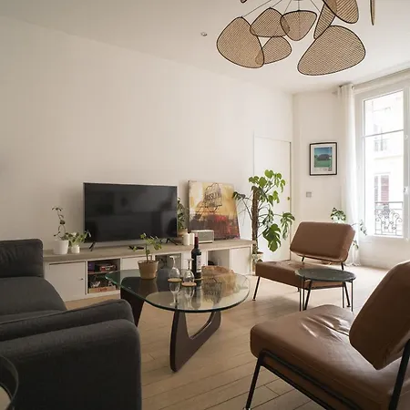Lovely Nest Near Montmartre