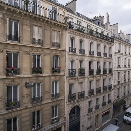Lovely Nest Near Montmartre Apartment *